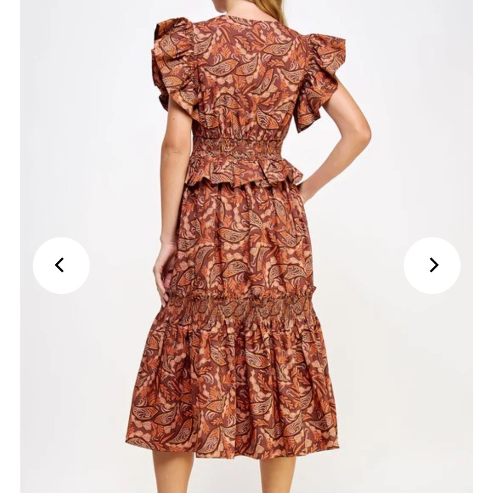 Elegant Floral Ruffle Dress - Picture 2 of 3